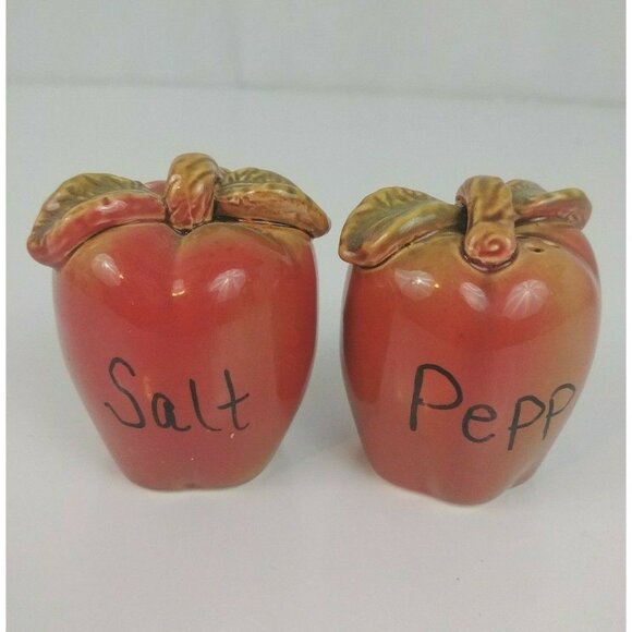 Apple Salt And Pepper Shakers Set 2.75" - Picture 1 of 6
